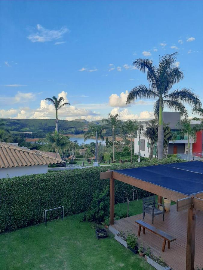 Quarto Família com Vista do Lago